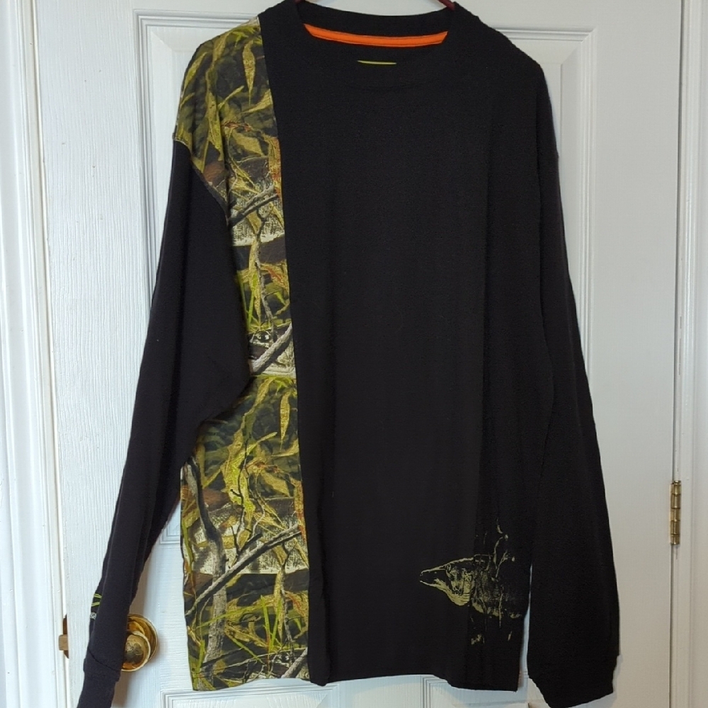 Mossy Oak Long Sleeve Tee - Black and Camouflage